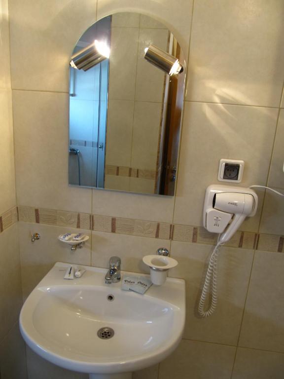 Aquilon Hotel & Thermal Pools Banya  Phòng bức ảnh